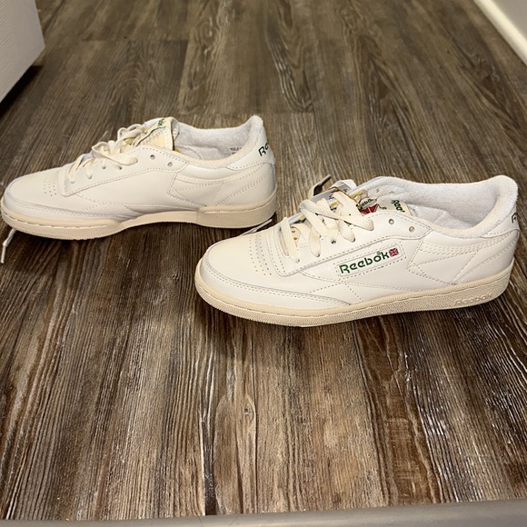 White Reebok Club Cs - Picture 4 of 7